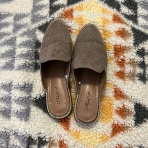 Womens slip on shoes